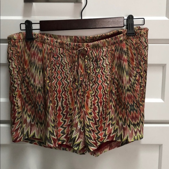 Haute Hippie Pleated-Front Silk Shorts - Picture 3 of 7